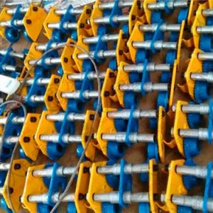 ���ؙC����